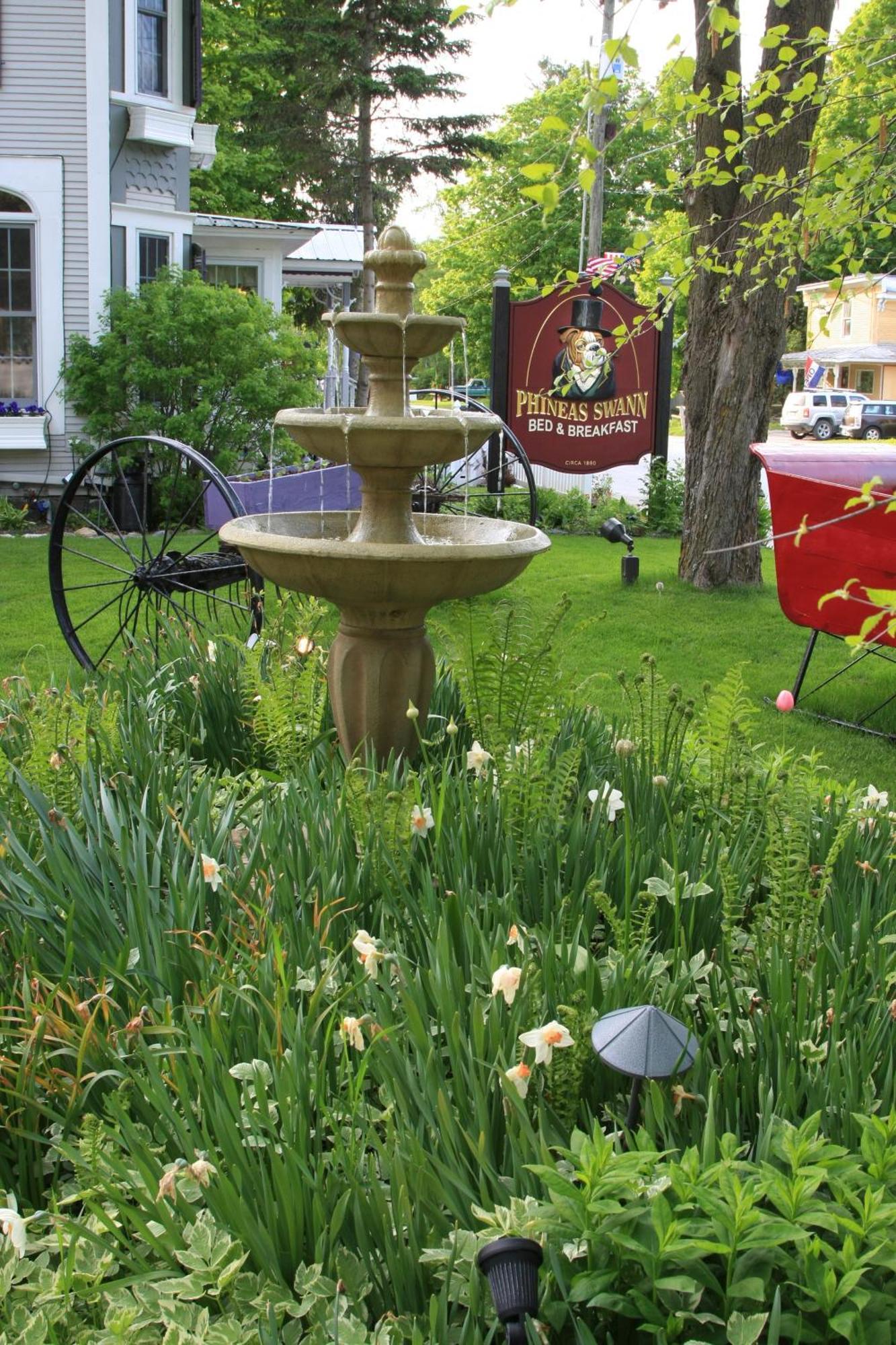 Phineas Swann Inn & Spa Montgomery Center Екстериор снимка